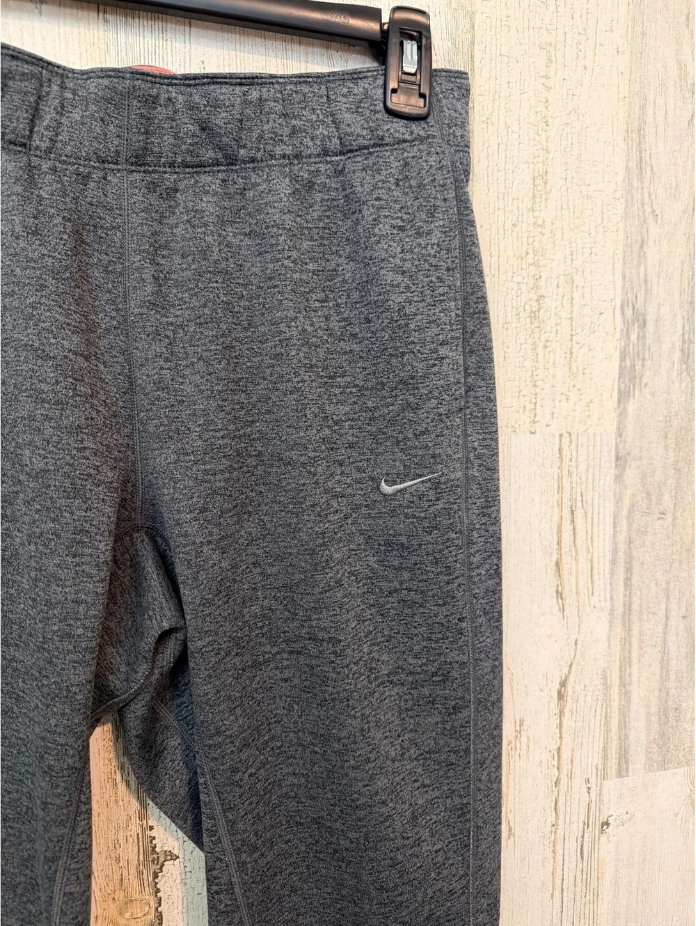 Nike Women Small Therma-Fit Sweatpants Dark Gray with Coral Logo